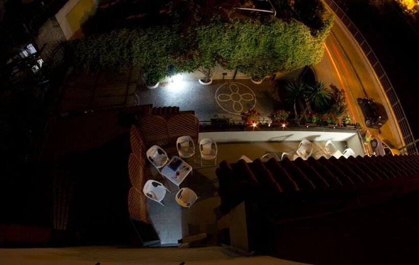 Отель B&b Elena