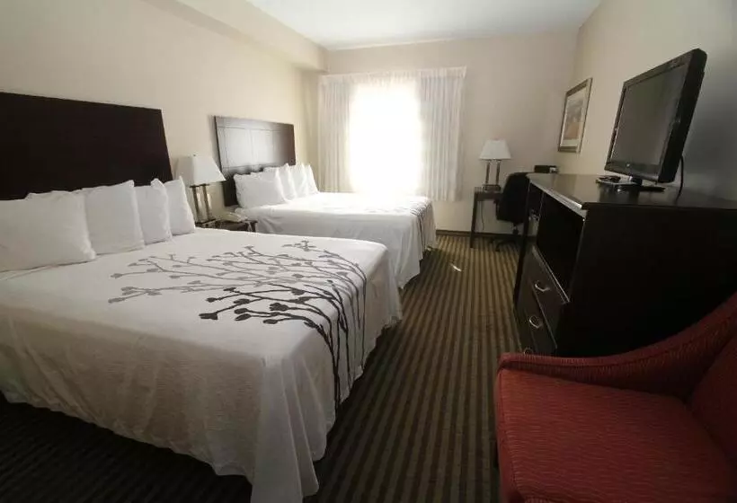 ホテル Bowman Inn And Suites