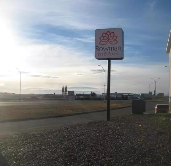 ホテル Bowman Inn And Suites