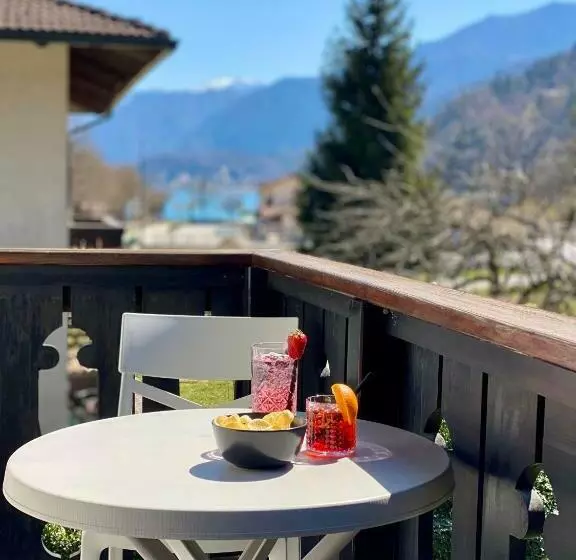 Hotelli Enjoy Ledro B&b