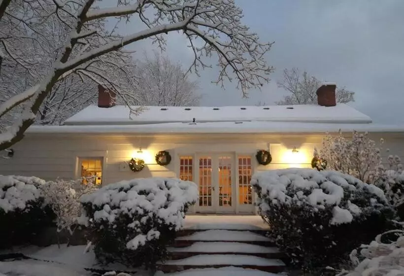 ホテル Historic Wilson Guy House