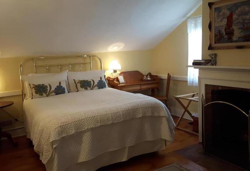 בית מלון כפרי Historic Wilson Guy House