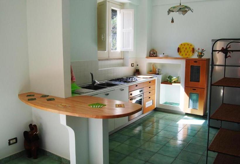 בית מלון כפרי I Tre Golfi