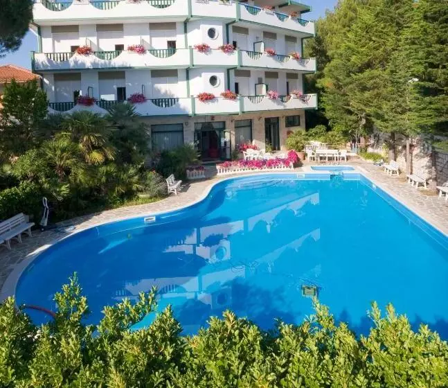 Hotel K2
