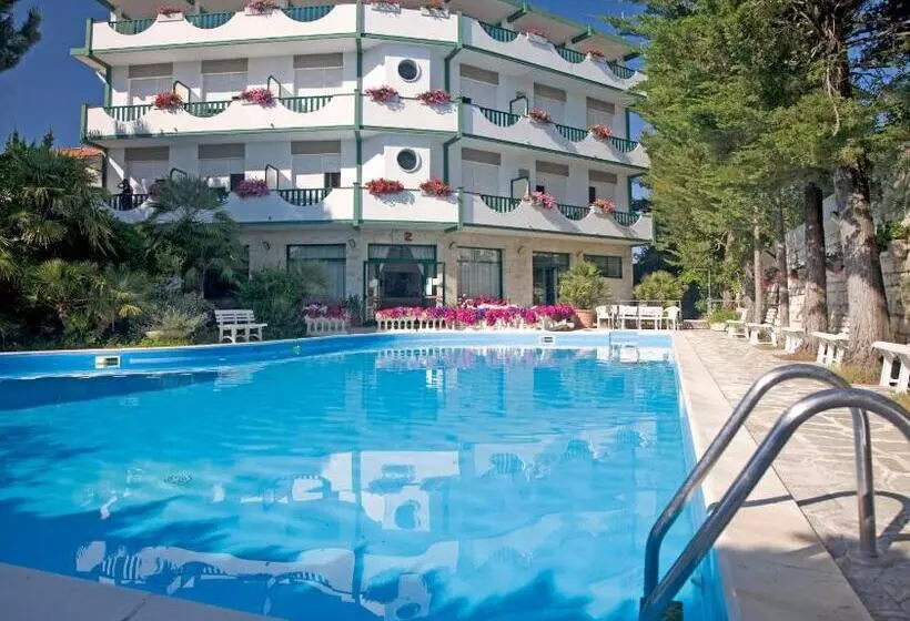 Hotel K2