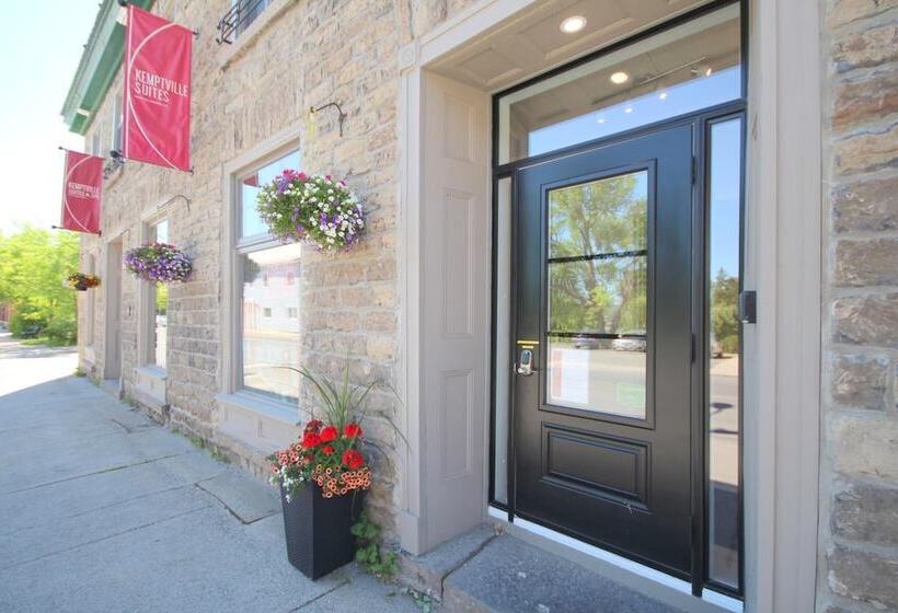 ホテル Kemptville Suites