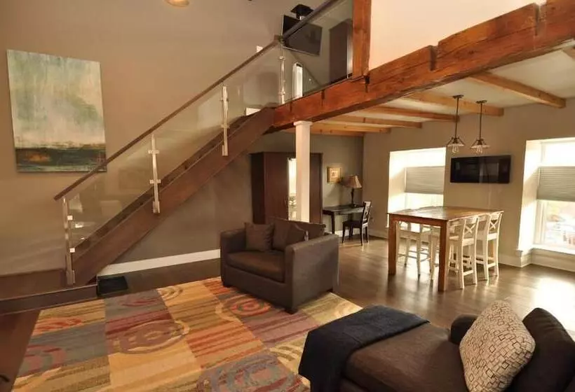 ホテル Kemptville Suites