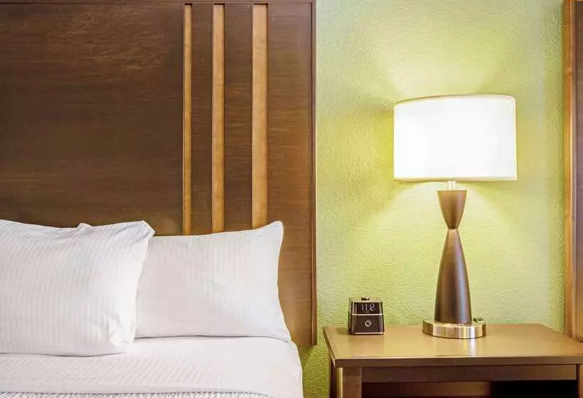 هتل La Quinta By Wyndham Gillette