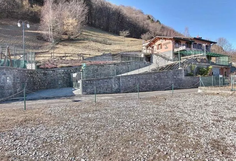ホテル La Zoca Di Strii