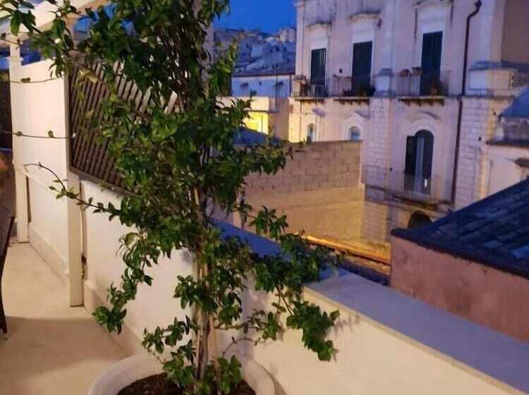 فندق Neathon Rooms