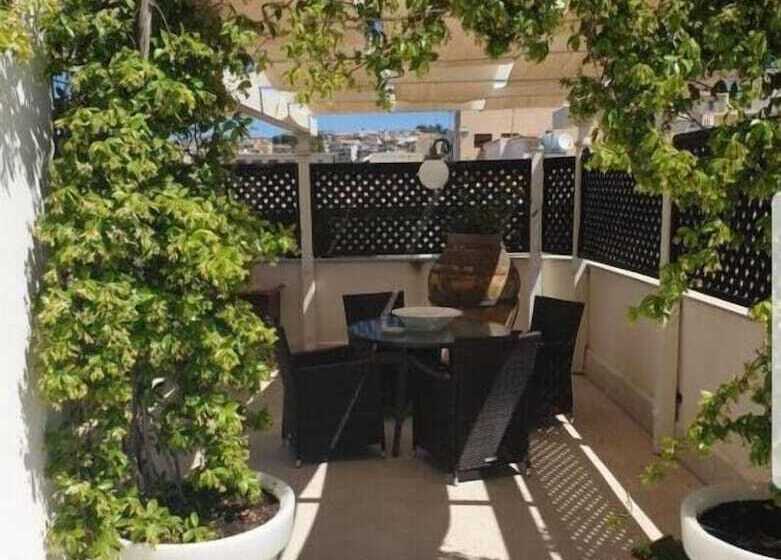 فندق Neathon Rooms