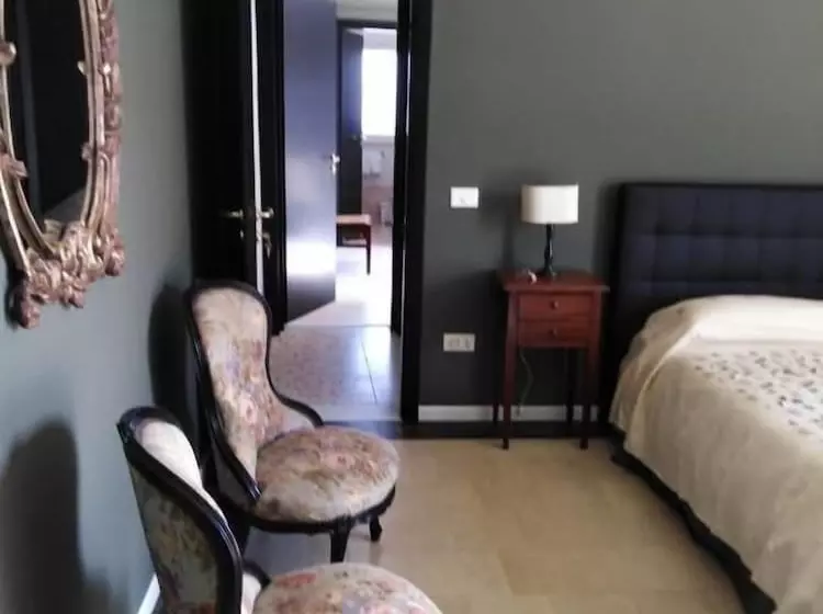 ホテル Neathon Rooms