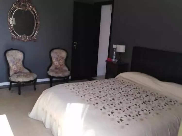 ホテル Neathon Rooms