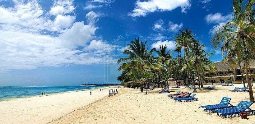 هتل Pine Court Malindi