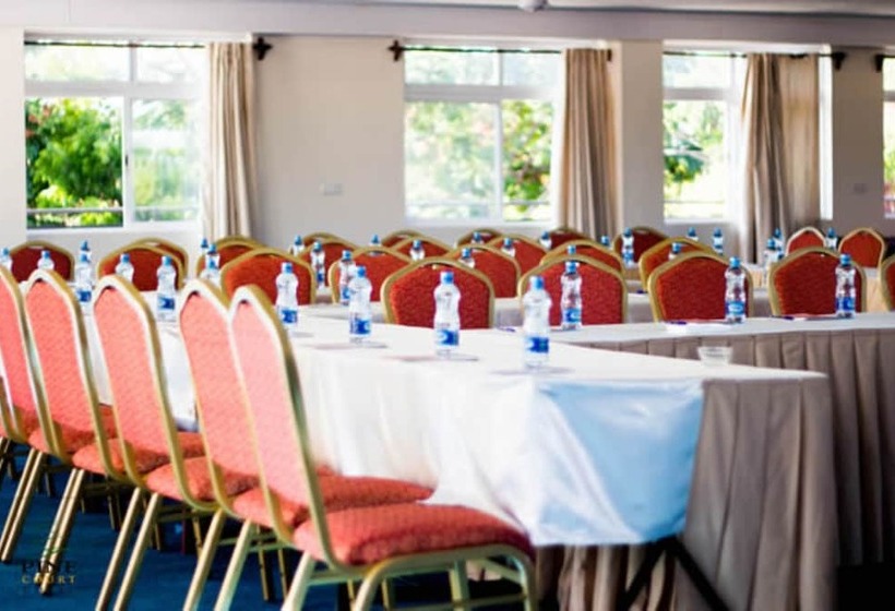 هتل Pine Court Malindi