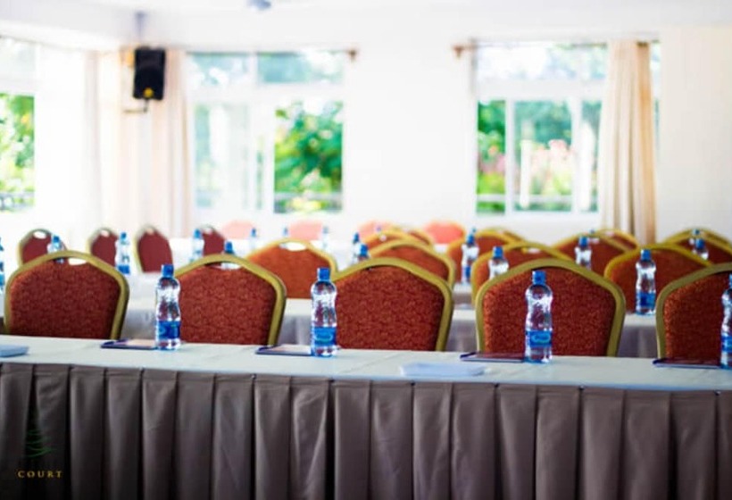 هتل Pine Court Malindi