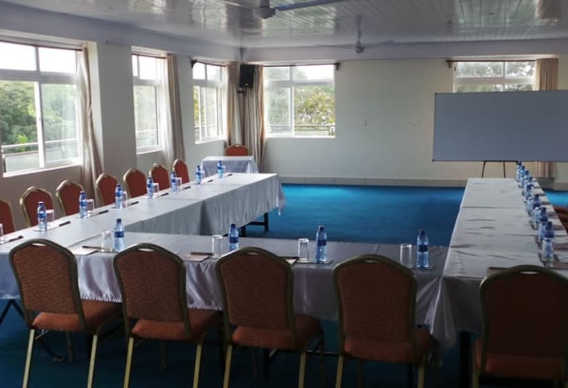 هتل Pine Court Malindi