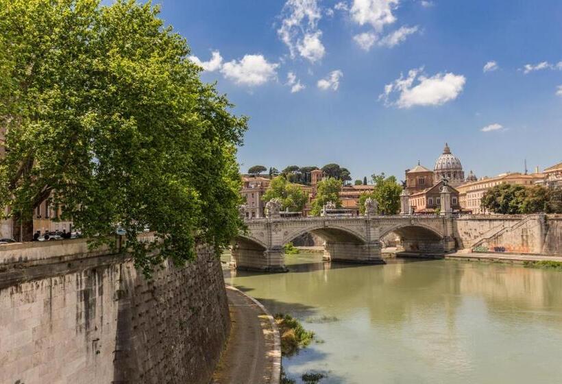 هتل The Bridge Suites