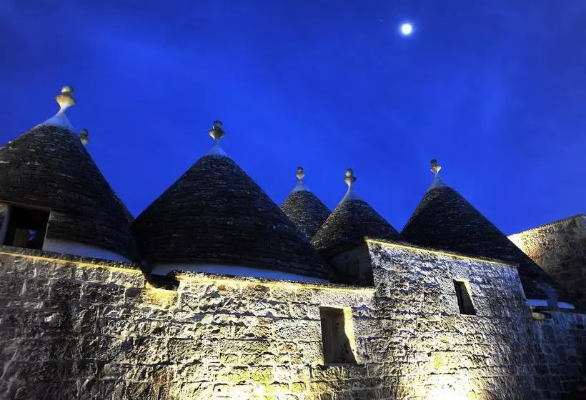 هتل Trulli Gallo Rosso