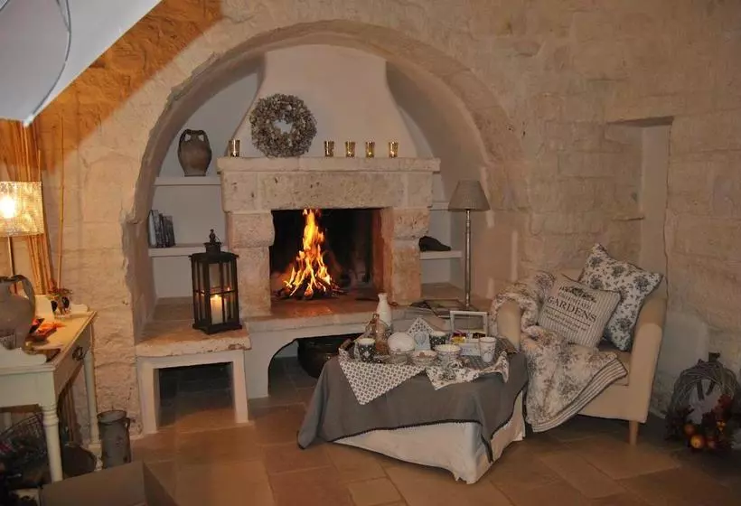 هتل Trulli Gallo Rosso