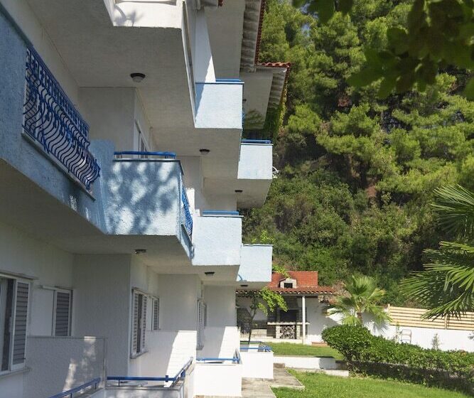 Roditsa Patritsia Apartments