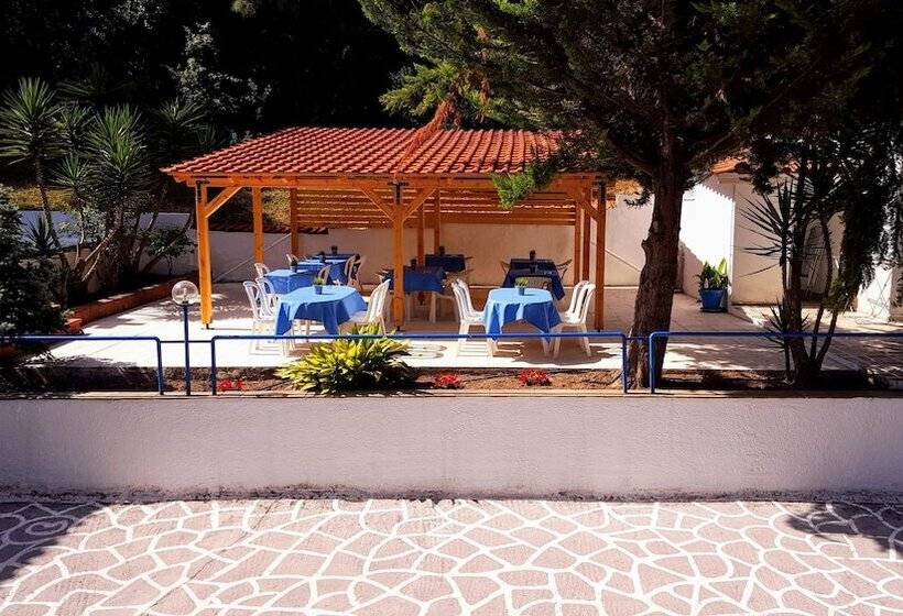 Roditsa Patritsia Apartments