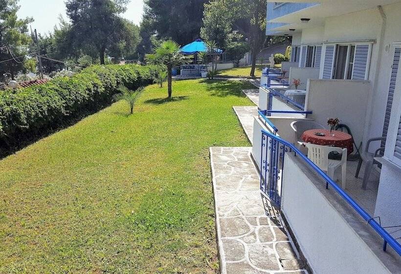 Roditsa Patritsia Apartments