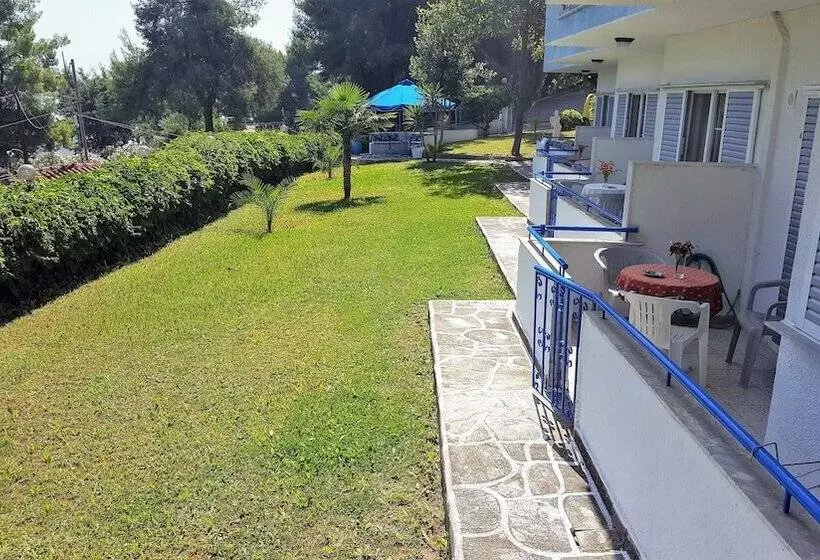 Roditsa Patritsia Apartments