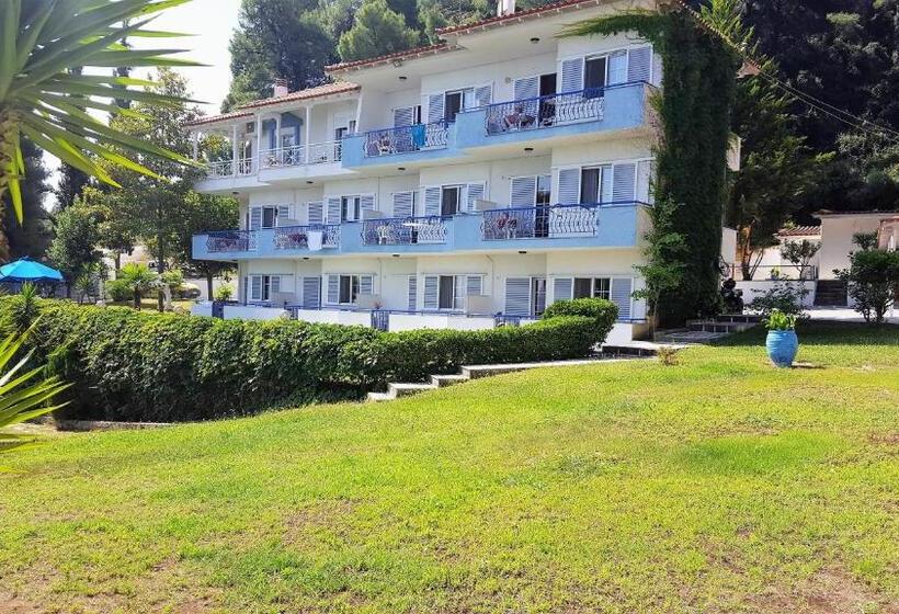 Roditsa Patritsia Apartments