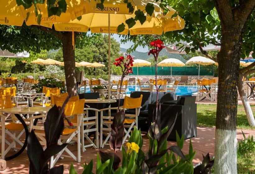 Stalaktites Studios And Apartments