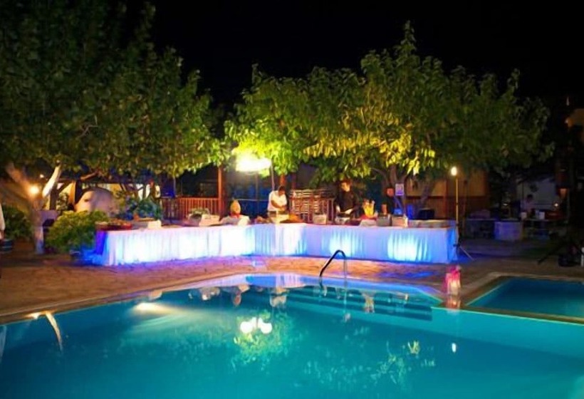 Stalaktites Studios And Apartments