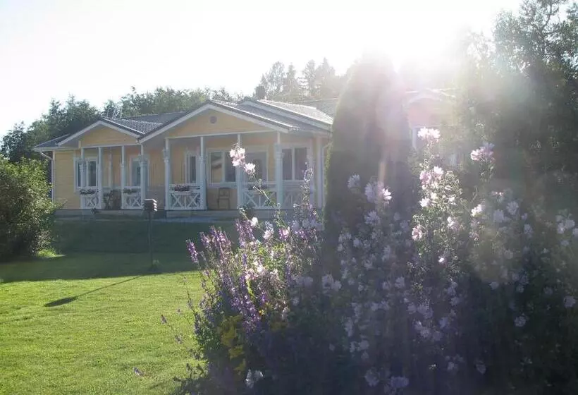 هتل B&b Lomamokkila