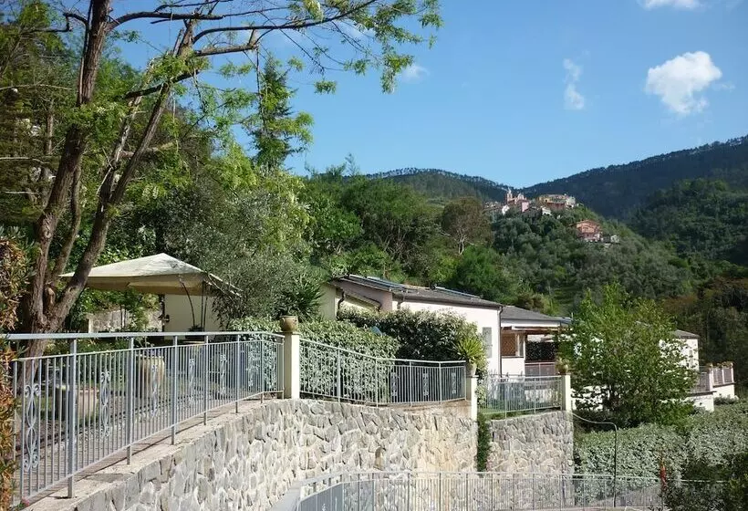 هتل Costa Morroni