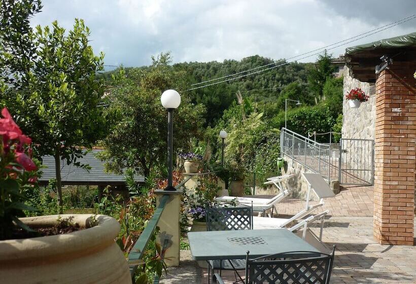 فندق Costa Morroni