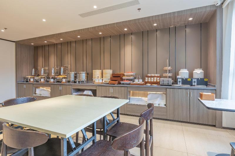 Hotelli Hanting Express Beijing The South Gate Of The Temple Of Heaven