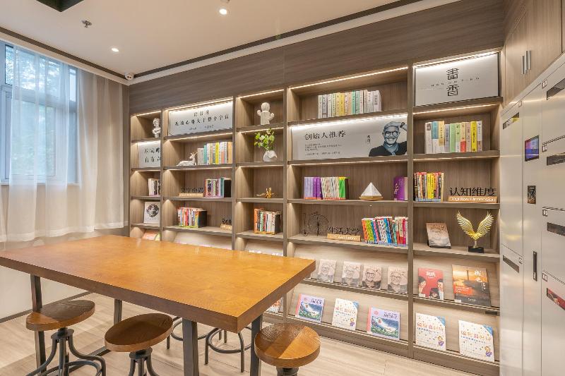 Hotelli Hanting Express Beijing The South Gate Of The Temple Of Heaven