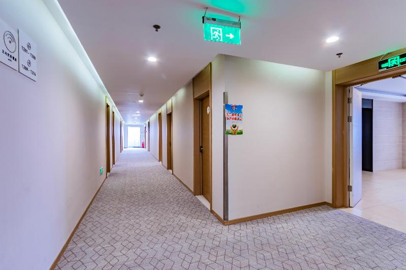 Otel Ji Haining S.haichang