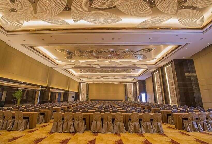 Отель Luan Suntone Plaza