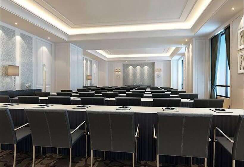 Отель Luan Suntone Plaza