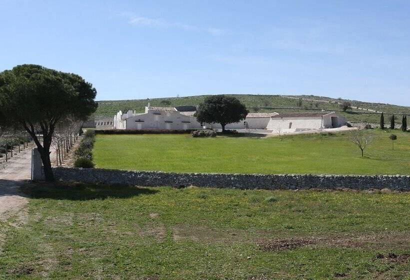 Hotelli Masseria Torre Di Nebbia