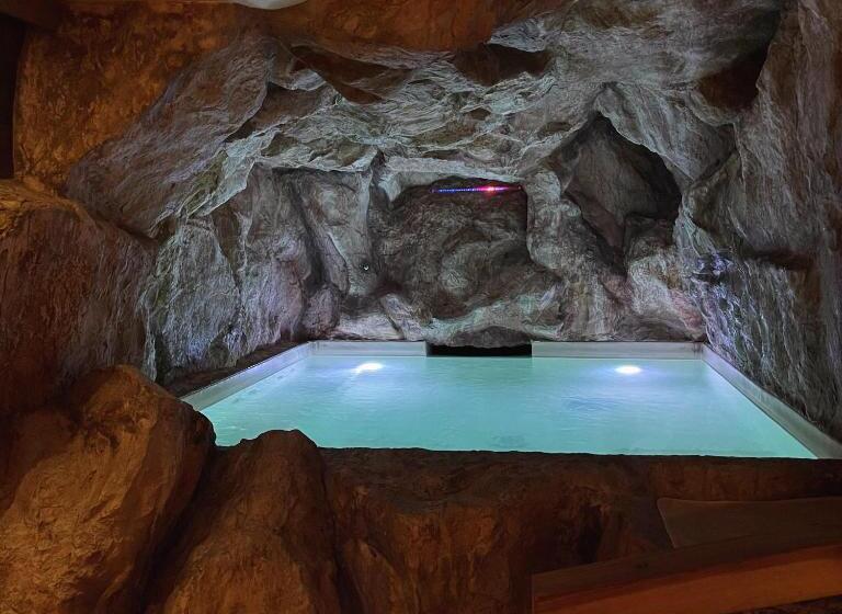 Отель Villa Venus Resort & Spa