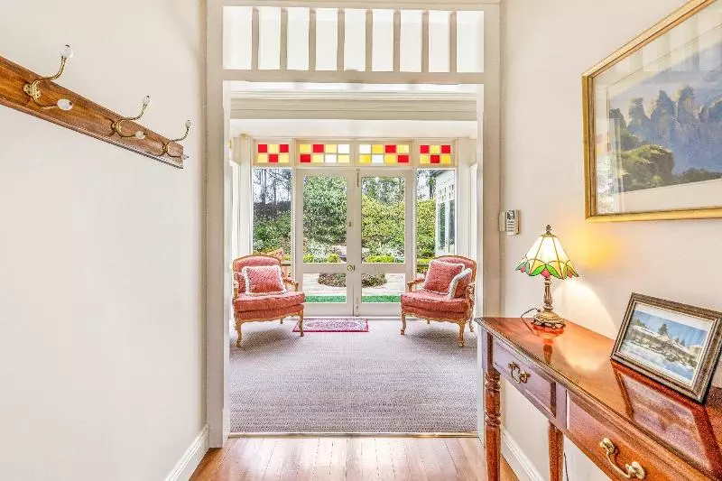Bethany Manor B&b, Call Us For Cheapest Rates