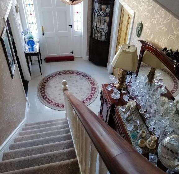 مبيت وإفطار Glenart House