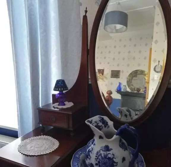 تختخواب و صبحانه Glenart House