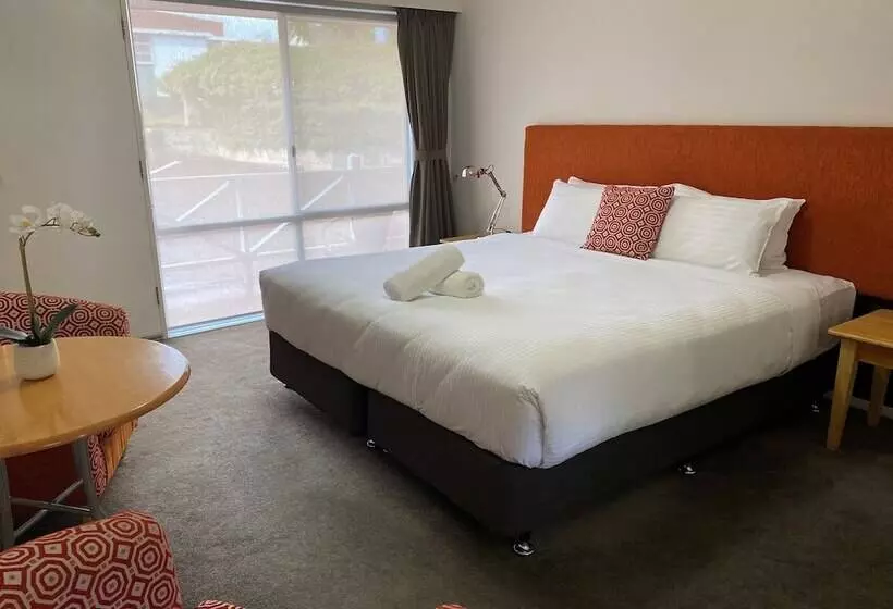 Higgins Lane Motel