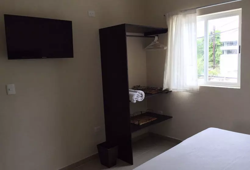 Hostel Whyz 4 You