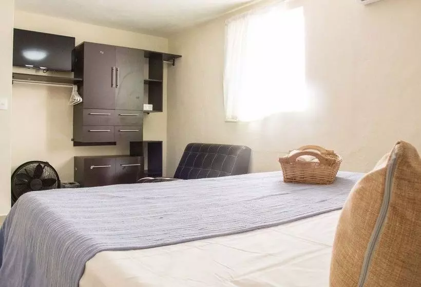 Hostel Whyz 4 You