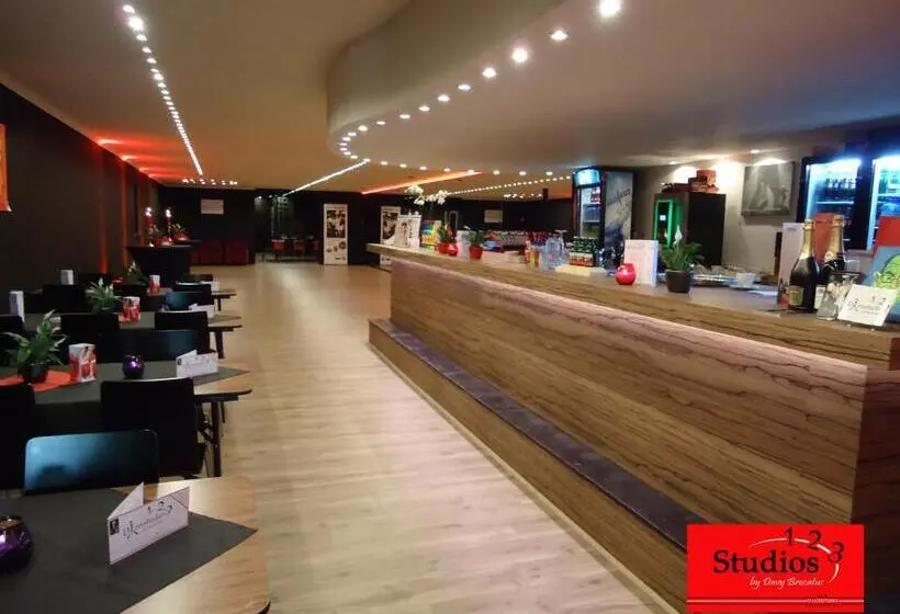 هتل B&b Luxe Suites 1 2 3