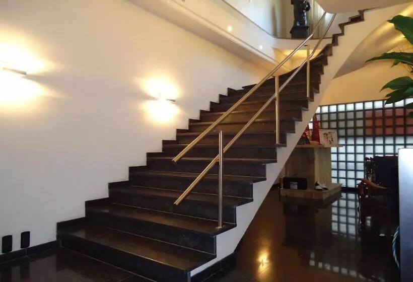 هتل B&b Luxe Suites 1 2 3