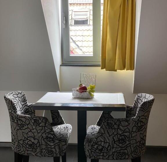 هتل De Boskar Peer